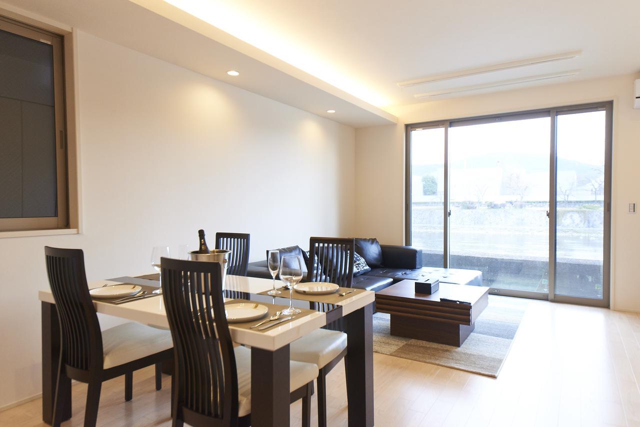 Kyoto River Side Modern House Exterior photo